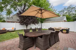 1030 North Dr, Merrick, NY 11566 - Photo 21