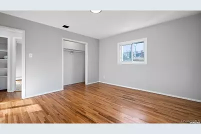 46 Laurel Avenue, East Islip, NY 11730 - Photo 9