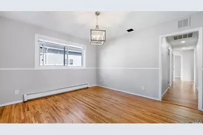 46 Laurel Avenue, East Islip, NY 11730 - Photo 5