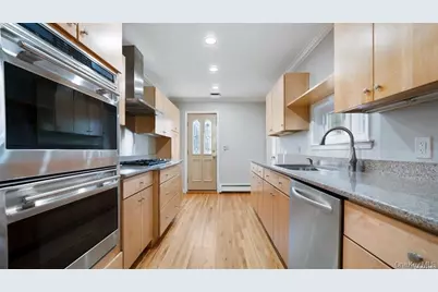 46 Laurel Avenue, East Islip, NY 11730 - Photo 3
