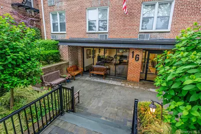 16 Main Street #3V, East Rockaway, NY 11518 - Photo 3