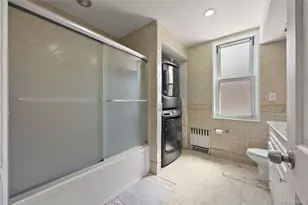 2328 Williamsbridge Rd, Bronx, NY 10469 - Photo 11