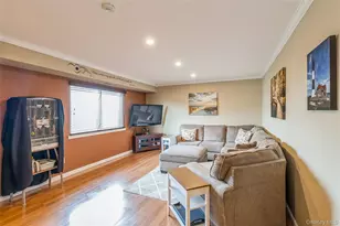 48 Pointe Cir S, Coram, NY 11727 - Photo 3