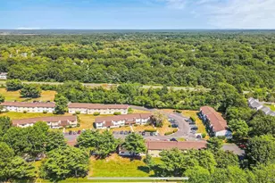 48 Pointe Cir S, Coram, NY 11727 - Photo 31