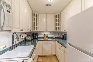 48 Pointe Cir S, Coram, NY 11727 - Photo 15