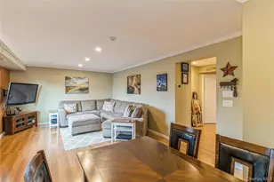 48 Pointe Cir S, Coram, NY 11727 - Photo 13