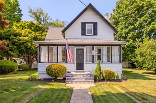 259 Woodlawn Ave, Saint James, NY 11780 - Photo 3