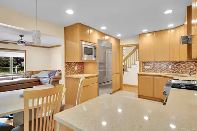 8 Pinehurst Drive, Purchase, NY 10577 - Photo 9