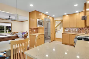 8 Pinehurst Dr, Purchase, NY 10577 - Photo 9