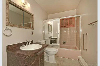 195 Mohawk Street, Ronkonkoma, NY 11779 - Photo 13
