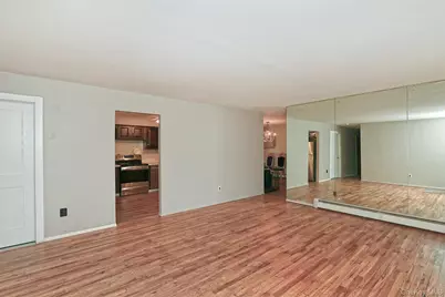 195 Mohawk Street, Ronkonkoma, NY 11779 - Photo 3