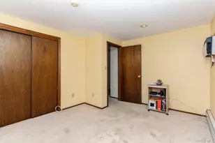 163 Bregman Ave, New Hyde Park, NY 11040 - Photo 25