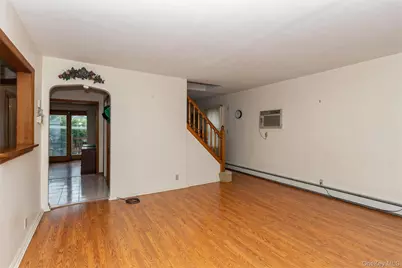 163 Bregman Avenue, New Hyde Park, NY 11040 - Photo 5