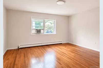 2 Arbor Place, Glen Cove, NY 11542 - Photo 5