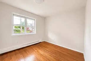 2 Arbor Pl, Glen Cove, NY 11542 - Photo 7