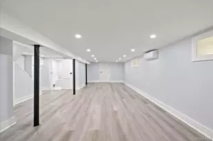 34-26 209th St, Bayside, NY 11361 - Photo 27