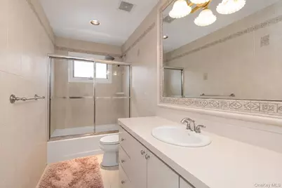 93 Oxford Boulevard, Great Neck, NY 11023 - Photo 23