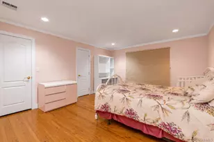 93 Oxford Blvd, Great Neck, NY 11023 - Photo 21
