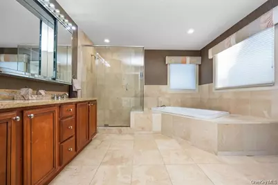 1680 Lake Avenue, Merrick, NY 11566 - Photo 41
