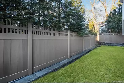 1680 Lake Avenue, Merrick, NY 11566 - Photo 13