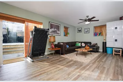 1680 Lake Avenue, Merrick, NY 11566 - Photo 33