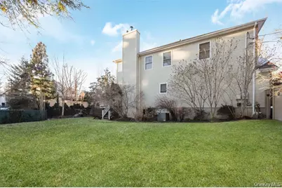 1680 Lake Avenue, Merrick, NY 11566 - Photo 17