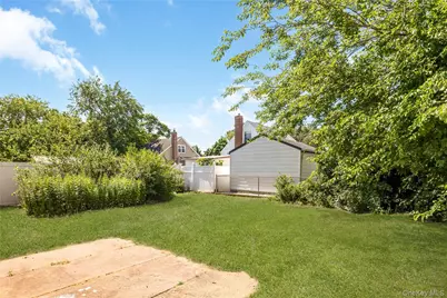 30 Viola Street, Valley Stream, NY 11580 - Photo 7