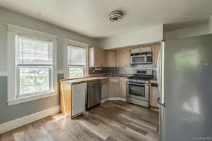 38 May St, Poughkeepsie, NY 12603 - Photo 19