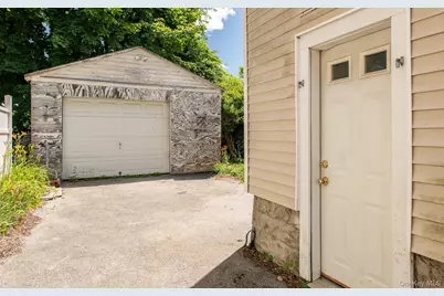 38 May Street, Poughkeepsie, NY 12603 - Photo 47