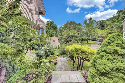 4 Verity Lane W, Roslyn, NY 11576 - Photo 23