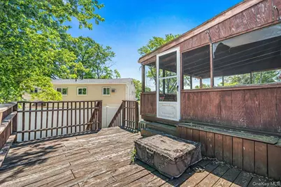 105 Strauss Avenue, Selden, NY 11784 - Photo 23