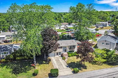 105 Strauss Avenue, Selden, NY 11784 - Photo 27