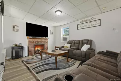 12 Thorne Street, Ronkonkoma, NY 11779 - Photo 7