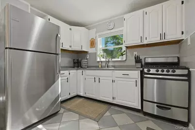 12 Thorne Street, Ronkonkoma, NY 11779 - Photo 13