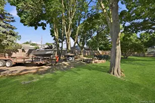 12 Thorne St, Ronkonkoma, NY 11779 - Photo 25
