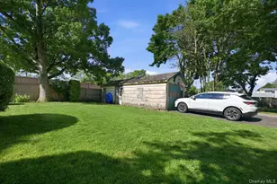 12 Thorne St, Ronkonkoma, NY 11779 - Photo 31