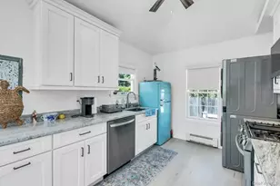 135 Noyack Ave, Sag Harbor, NY 11963 - Photo 15