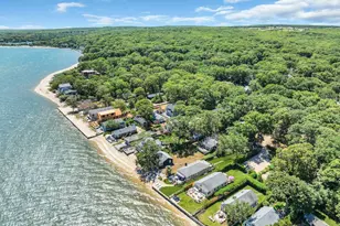 135 Noyack Ave, Sag Harbor, NY 11963 - Photo 31