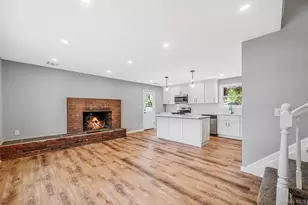 18 Joyce Dr, Riverhead, NY 11901 - Photo 9