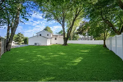 18 Joyce Drive, Riverhead, NY 11901 - Photo 5
