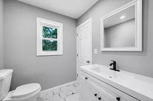 18 Joyce Dr, Riverhead, NY 11901 - Photo 21