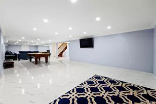 249 Glen Cove Rd, Old Westbury, NY 11568 - Photo 27
