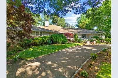 249 Glen Cove Road, Old Westbury, NY 11568 - Photo 3