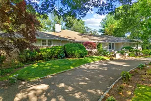 249 Glen Cove Rd, Old Westbury, NY 11568 - Photo 3