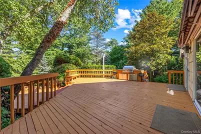 249 Glen Cove Road, Old Westbury, NY 11568 - Photo 31