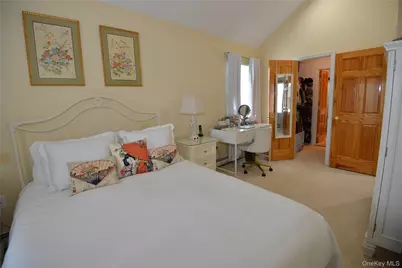 2698 Rosebud Avenue, Merrick, NY 11566 - Photo 23