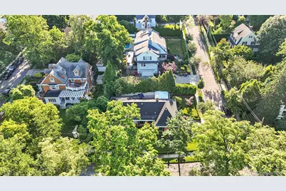 105 Park Lane, Douglaston, NY 11363 - Photo 47
