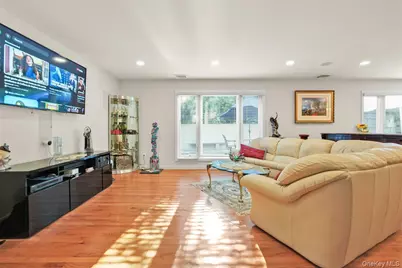 105 Park Lane, Douglaston, NY 11363 - Photo 7