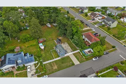 15 Saint Johns Place, West Babylon, NY 11704 - Photo 17