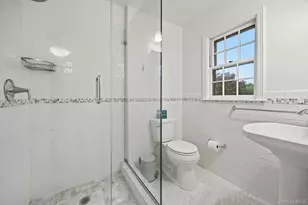 98 Brookby Rd, Scarsdale, NY 10583 - Photo 19